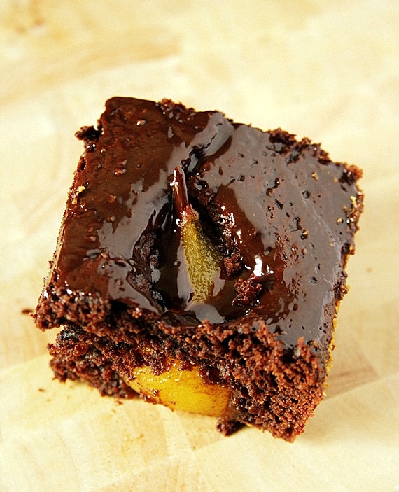 ciasto czekoladowe ucierane z gruszkami