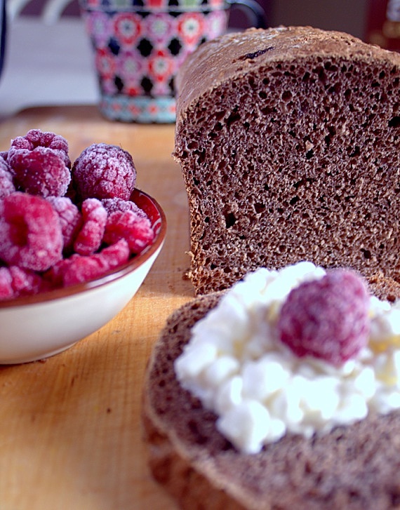 przepis na chleb czekoladowy z rodzynkami