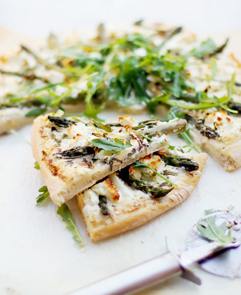 Pizza ze szparagami blog kulinarny codojedzenia