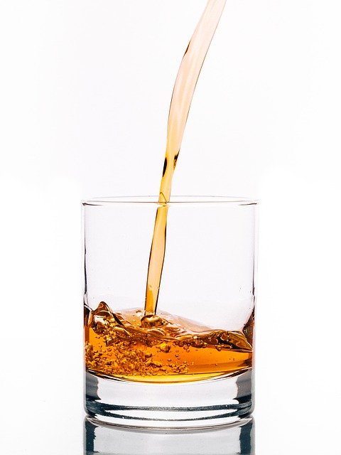 szklanka whisky